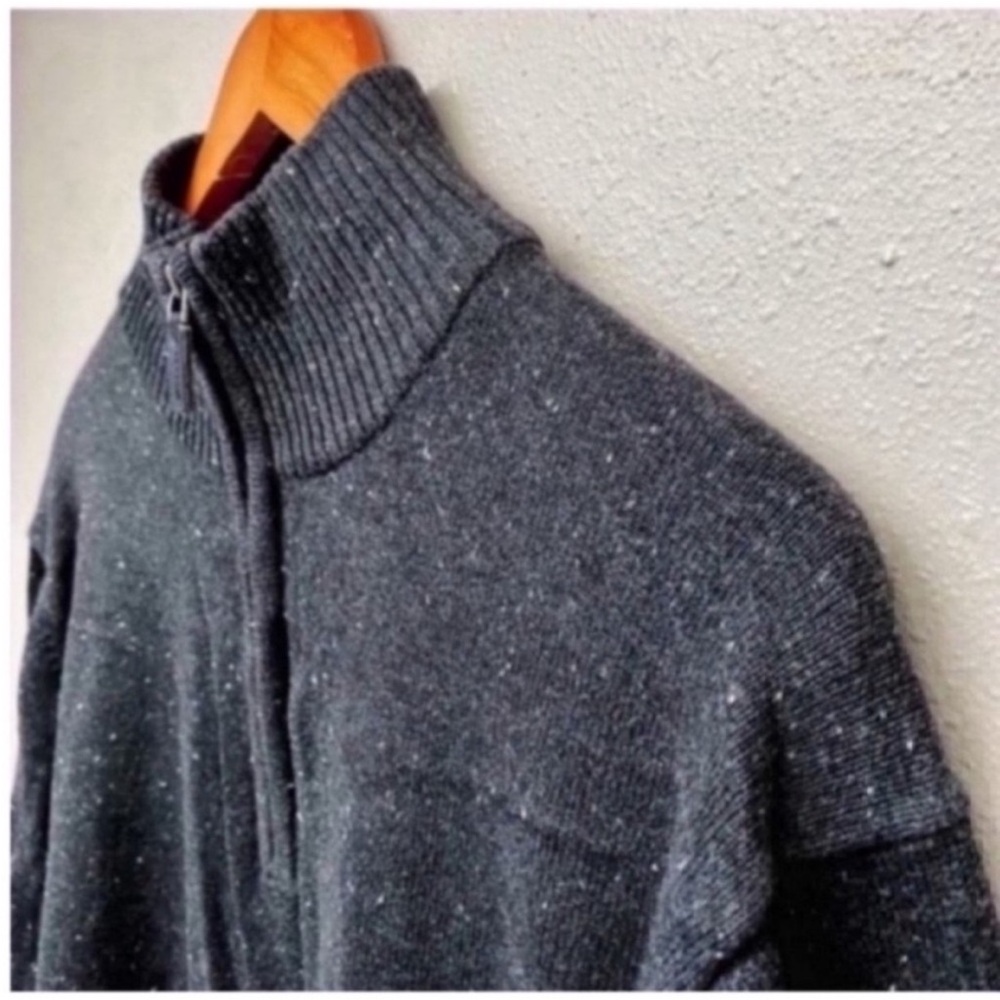 Men’s Black & White Speckled Pullover Sweater